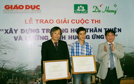 Trao giải cuộc thi “Xây dựng trường học thân thiện và các tình huống ứng xử”